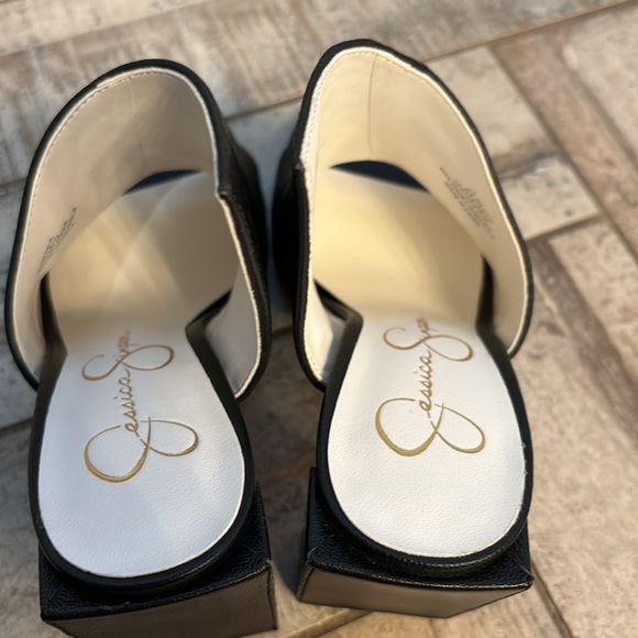 Jessica Simpson heels size 6.5 - Picture 7 of 13